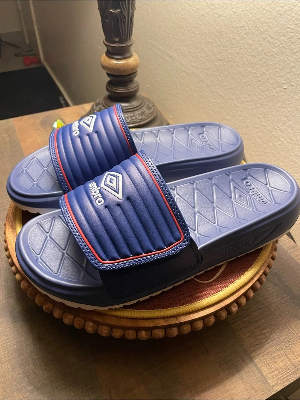 Umbro Men’s Navy Slide Sandals size 9 comfortable slides